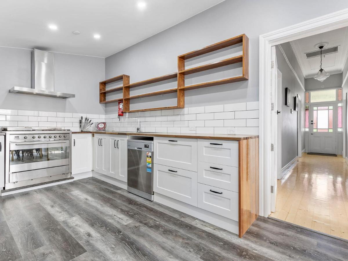 Stunning 4Br Cottage In The Heart Of Ballarat - Pet Friendly & Fast Wifi Екстериор снимка